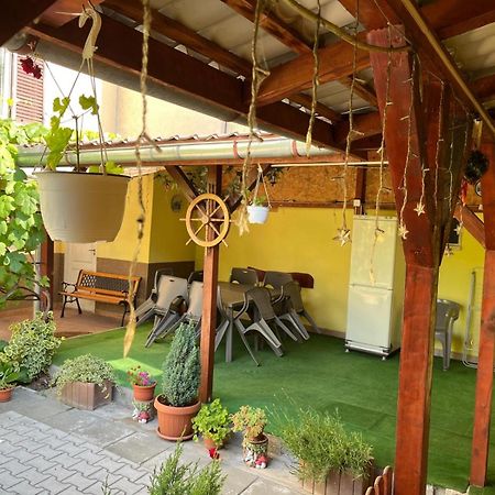 Vila Arjana Orşova Extérieur photo