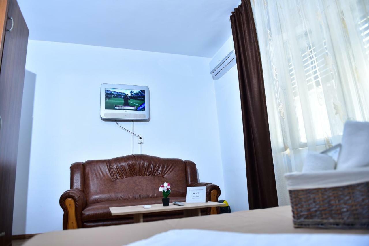 Vila Arjana Orşova Extérieur photo